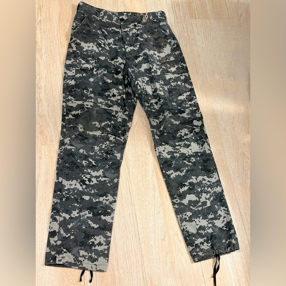 BDU Gray Digital Camo Cargo Cargo Pants - Black & Gray
